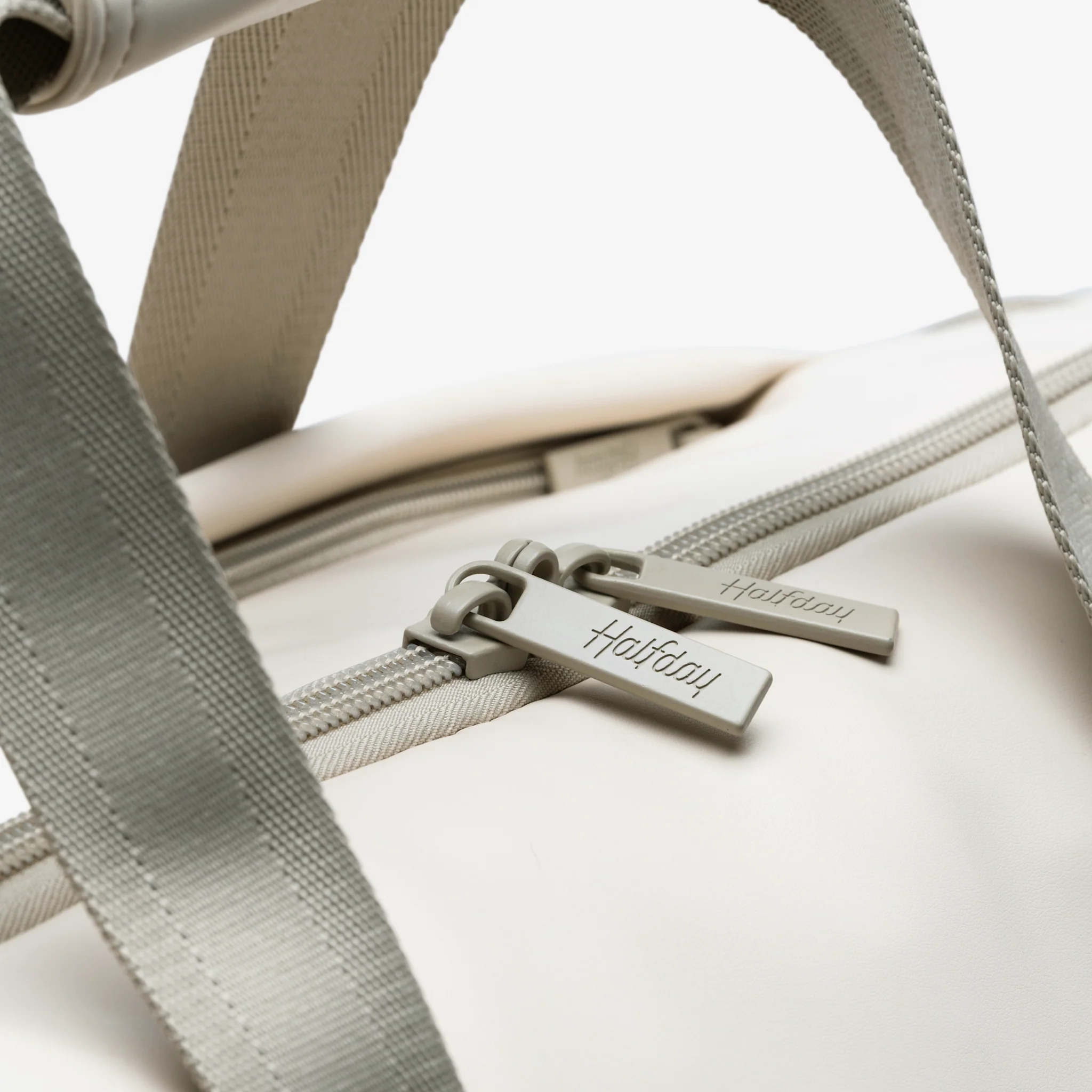 The Premium Garment Duffel 45L - Image 126