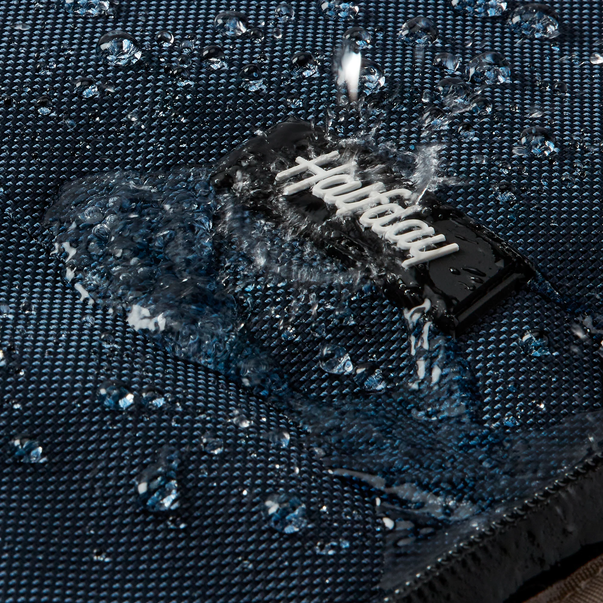 The Premium Garment Duffel 45L - Image 19