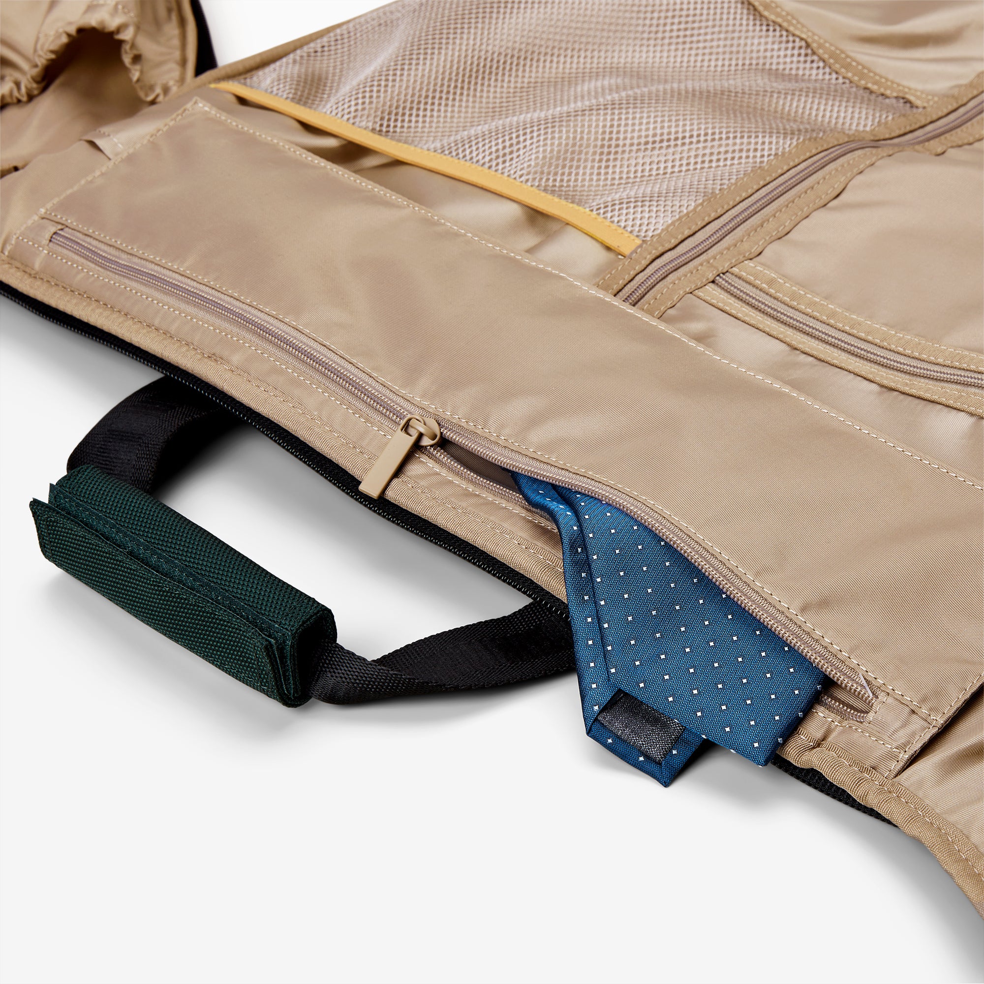 The Premium Garment Duffel 45L - Image 41