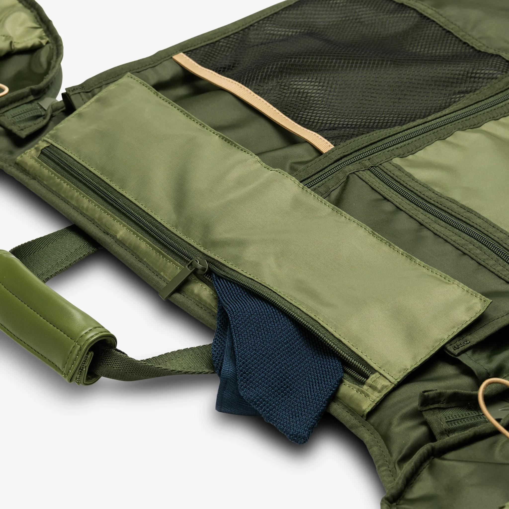 The Premium Garment Duffel 45L - Image 77