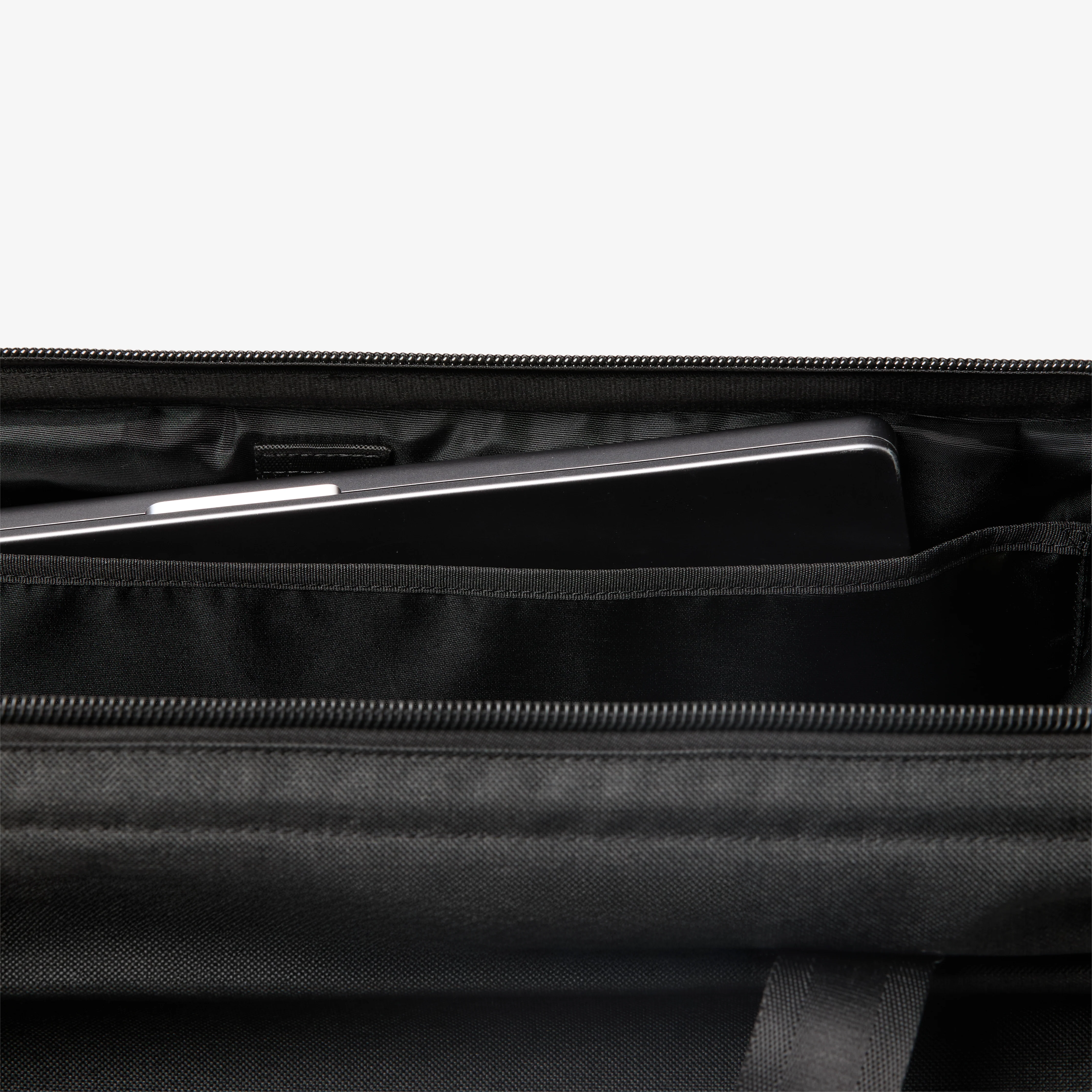 Double Decker Weekender 45L - Image 6