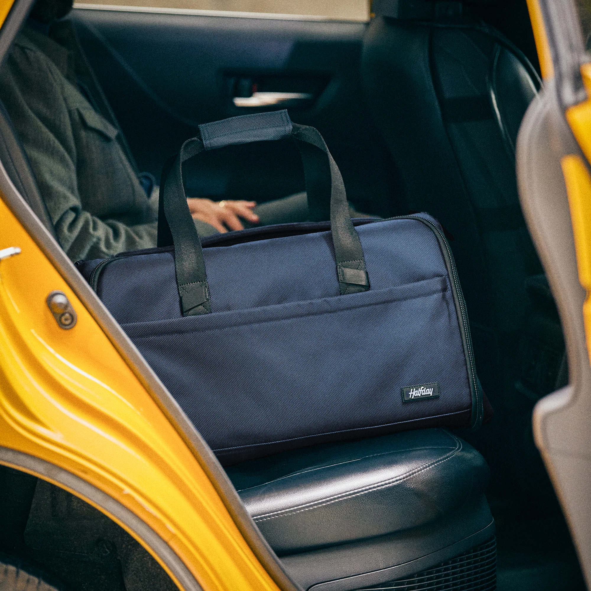 The Premium Garment Duffel 40L - Image 15