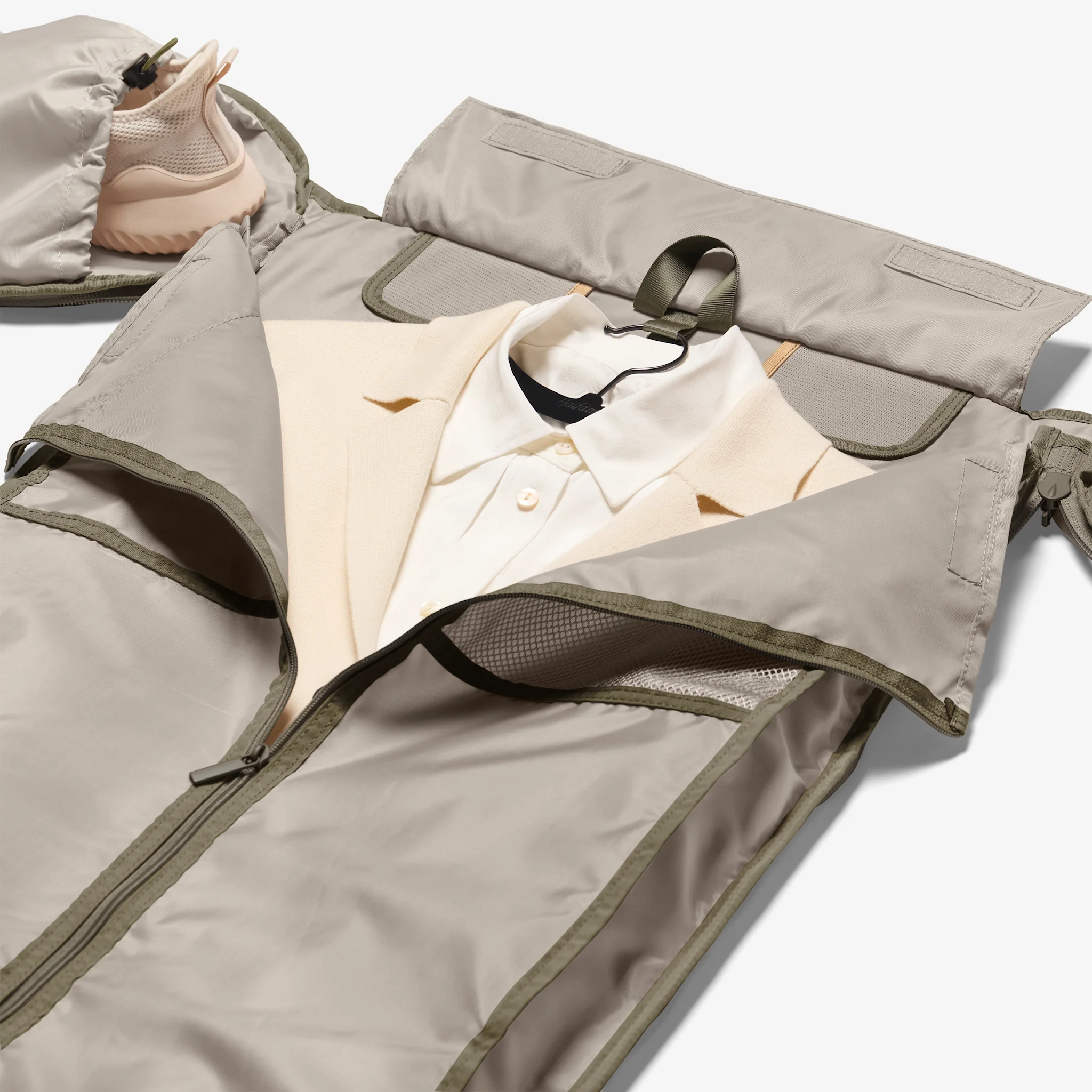 The Premium Garment Duffel 40L - Image 93