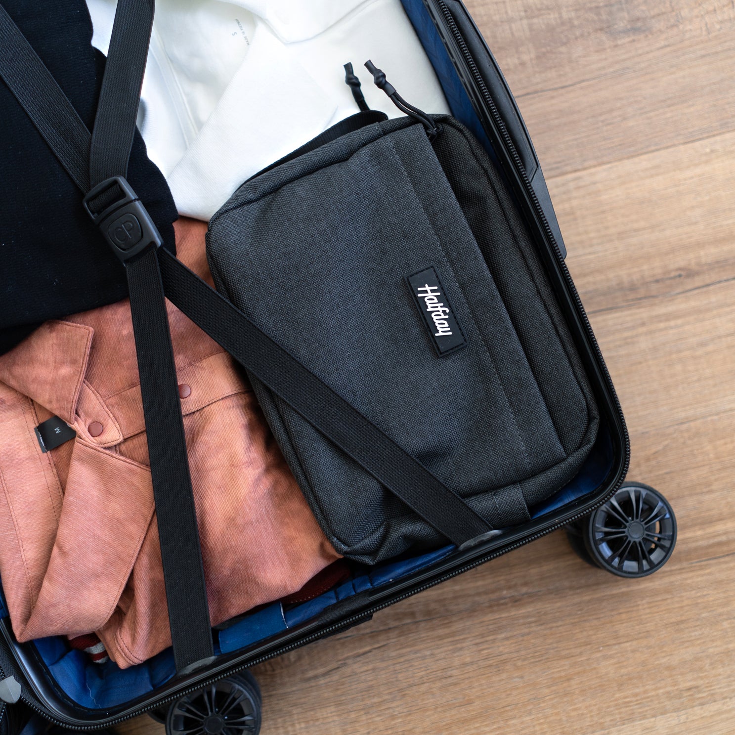 The Sidecar Toiletry Kit - Image 15