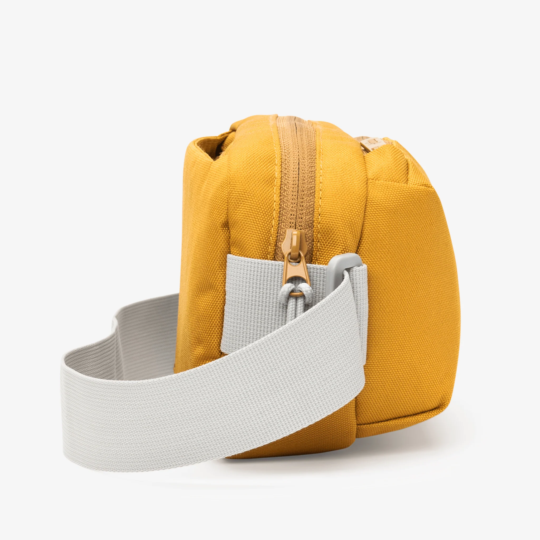 The Roamer Sling Bag - Image 38